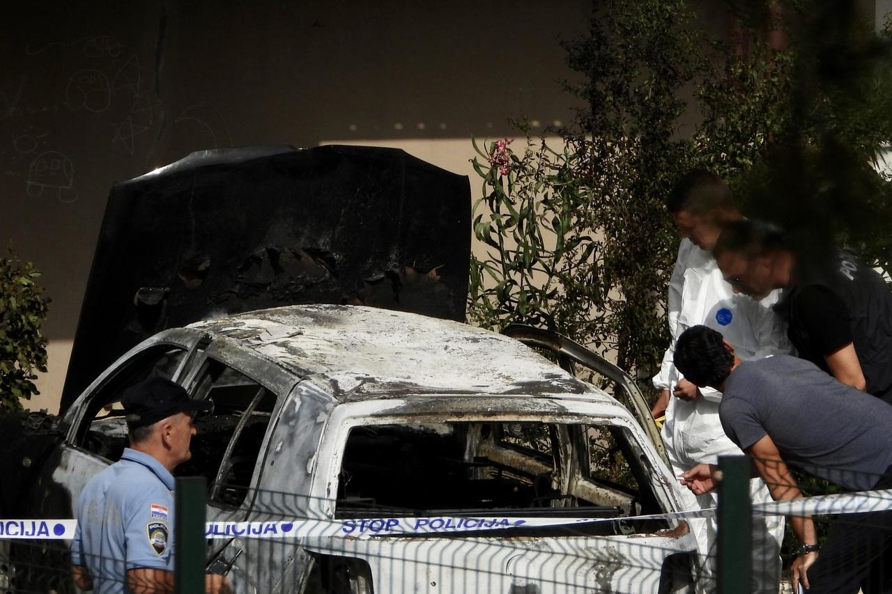 Split: Tijekom noći na parkiralištu izgorio automobil