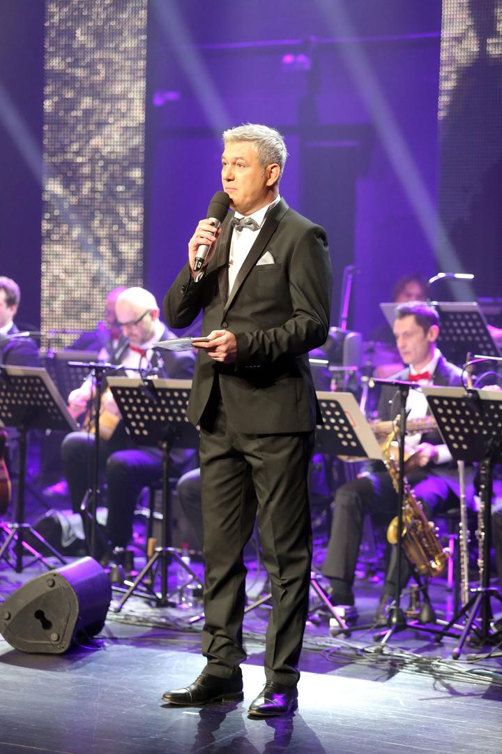 Program je vodio Robert Ferlin, a sve se ravnalo pod dirigentskom palicom Mirona Hausera.