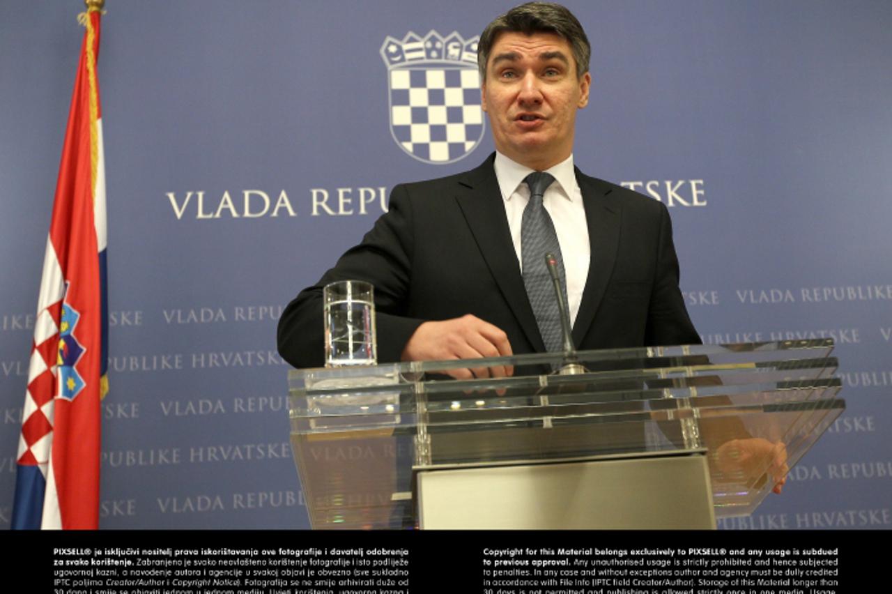 '15.02.2013., Zagreb - Predsjednik Vlade Zoran Milanovic odrzao je konferenciju za medije o izborima za Europski parlament. Photo: Boris Scitar/VLM/PIXSELL'