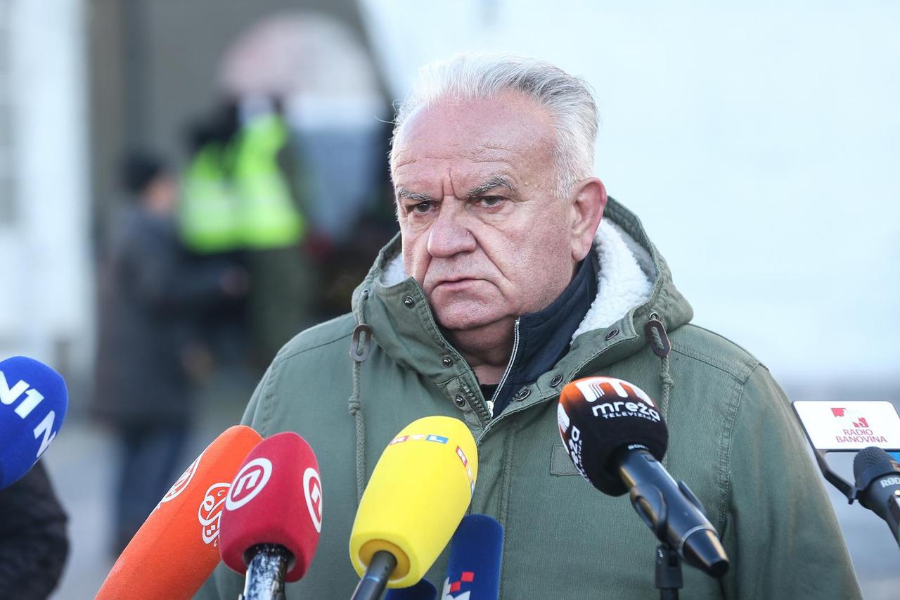 Petrinja: Predsjednik Milanović sastao se s gradonačelnikom Dumbovićem