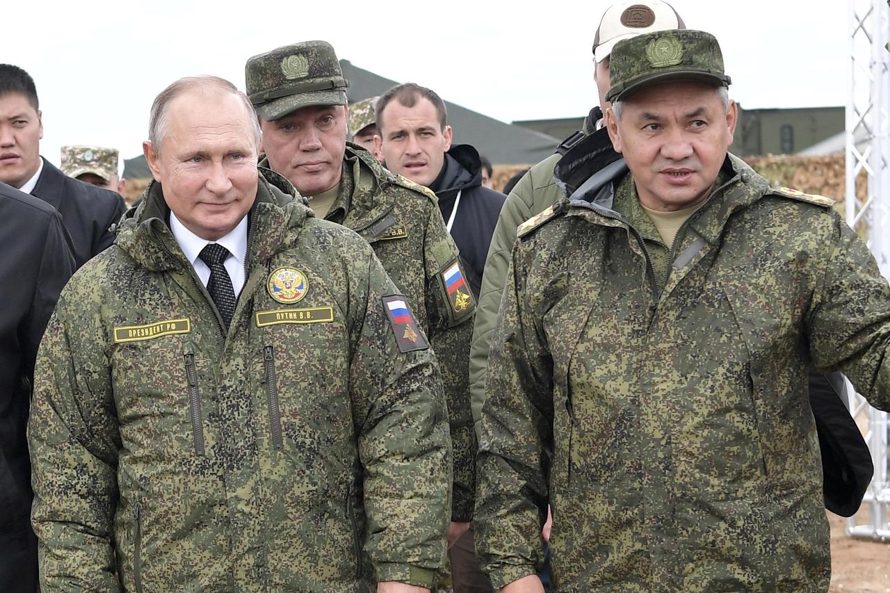 Sergej Šojgu i Vladimir Putin