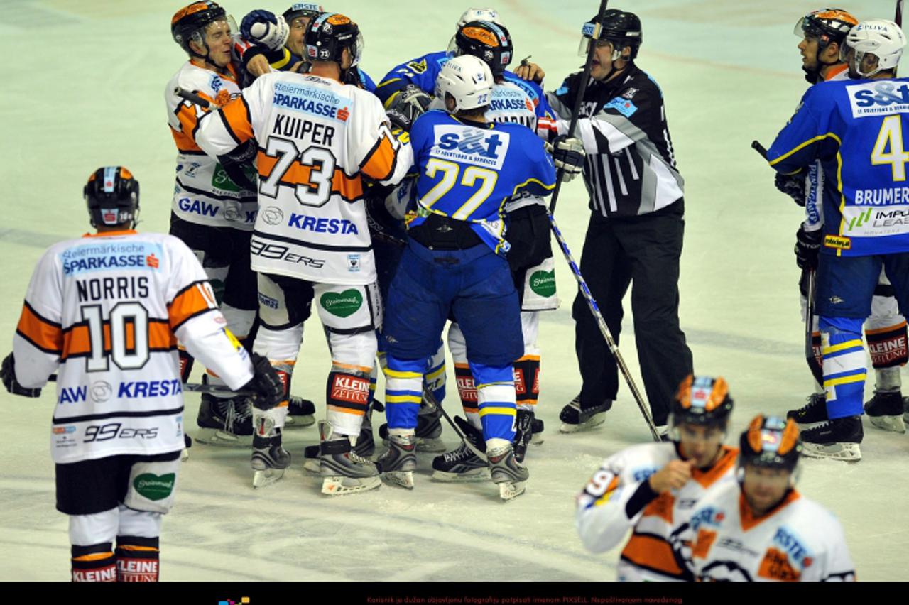 '01.11.2009.,Zagreb - Dom Sportova, Ledena dvorana, Medvescak - Graz 2:3, U 20. kolu austrijske EBEL lige Medvescak je porazen od Graz 99ersa pred prepunom Ledenom dvoranom,  Photo: Goran Stanzl/PIXSE