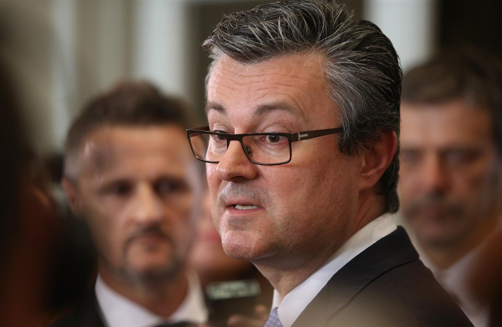 Bivši hrvatski premijer Tihomir Tim Orešković od 2018. godine radi kao predsjednik Uprave švicarske farmaceutske tvrtke Xantis Pharma sa sjedištem u Zugu.