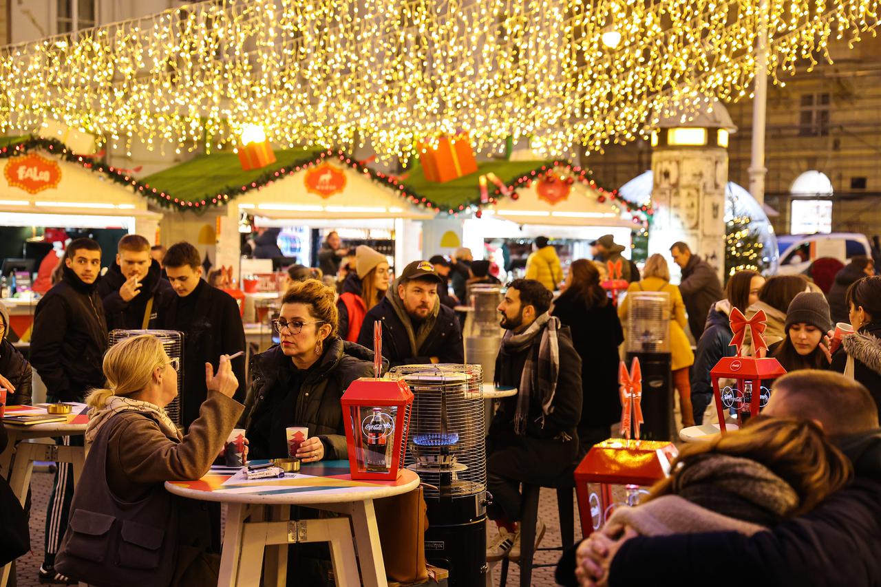 Zagreb: Zagrebački Advent na Trgu bana Jelačića
