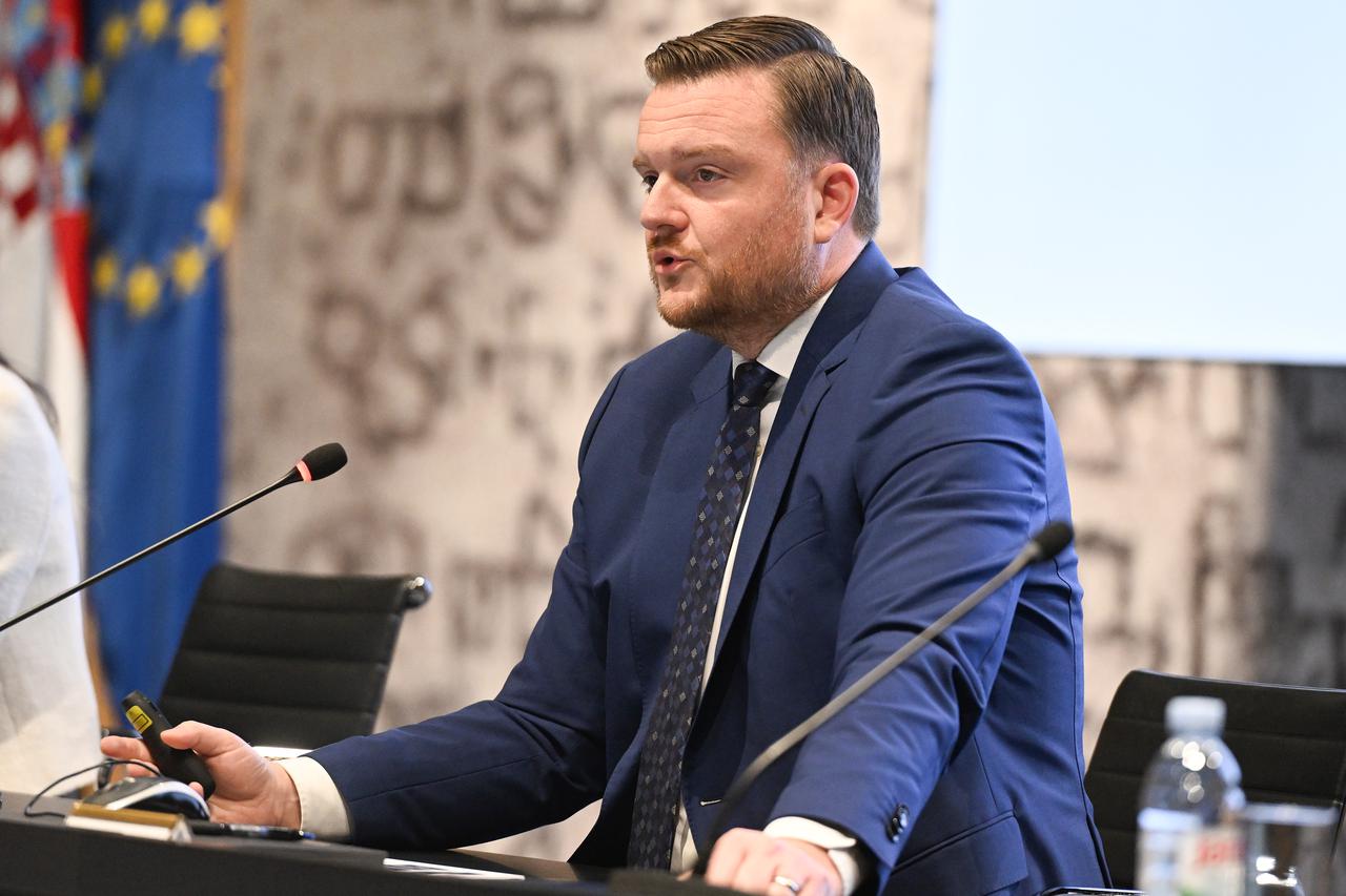 Zagreb: Konferencija za medije ministra financija Marka Primorca povodom novih trezorskih zapisa