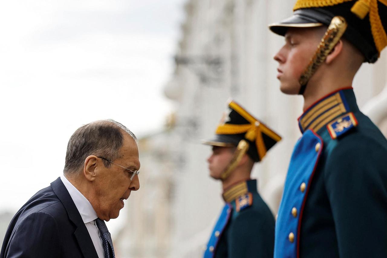 Russian President Putin and Venezuelan President Maduro meet in Moscow