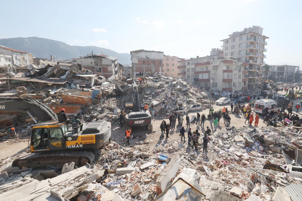 Buildings destroyed in Turkey quake