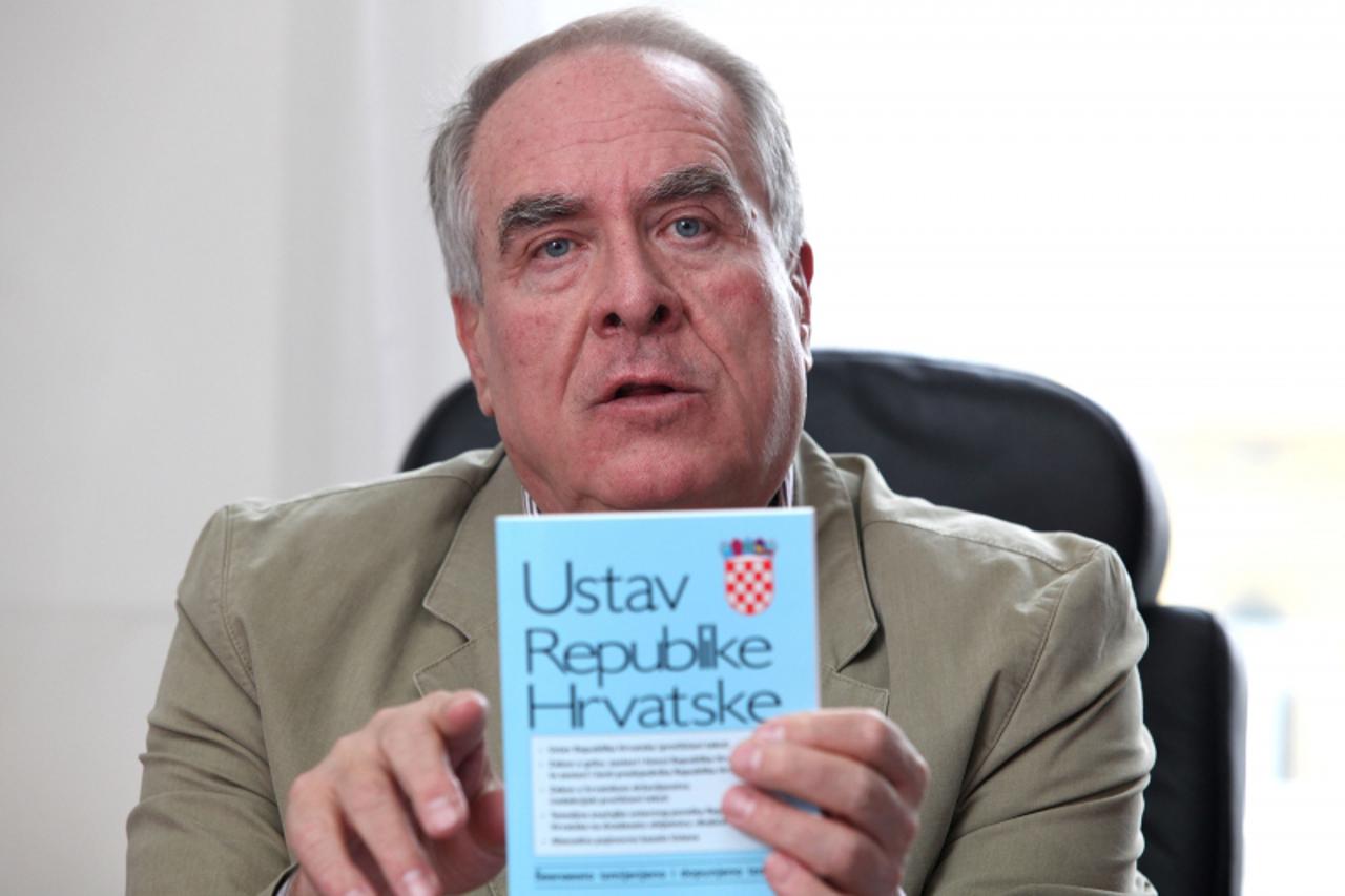 '08.09.2010. Kazalisni trg, Zagreb -  Branko Smerdel, profesor na Pravnom fakultetu. Photo: Patrik Macek/PIXSELL'