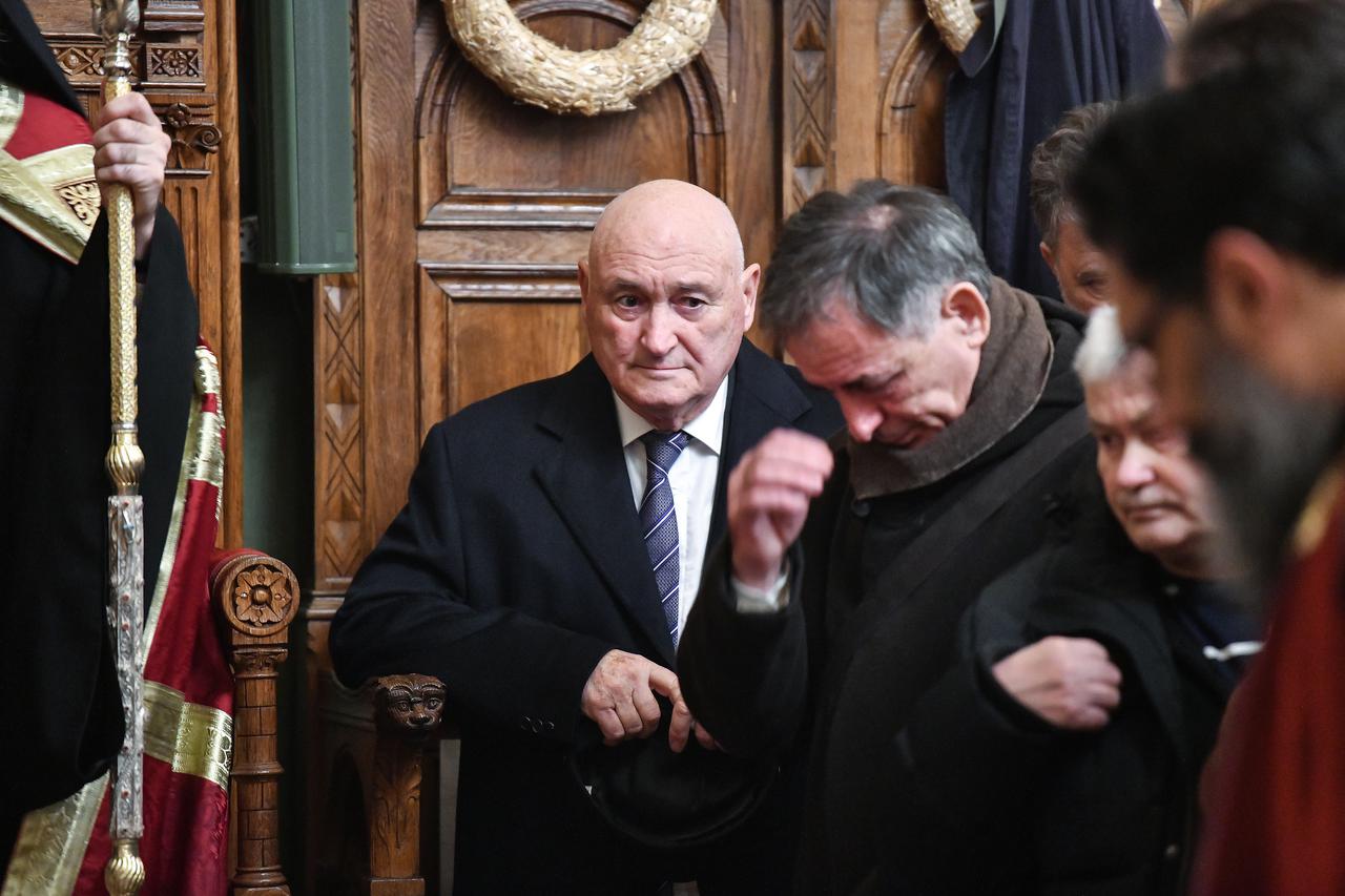 Pravoslavni vjernici proslavili Badnjak u crkvi sv. Preobraženja u Zagrebu