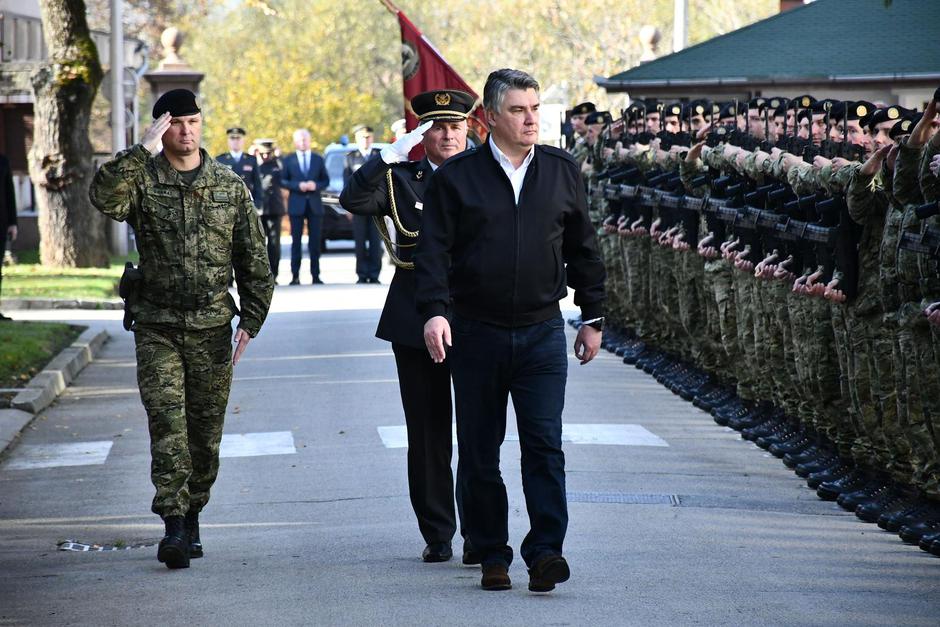 Predsjednik Zoran Milanović na prisegi 36. naraštaja ročnika na dragovoljnom vojnom osposobljavanju u Požegi