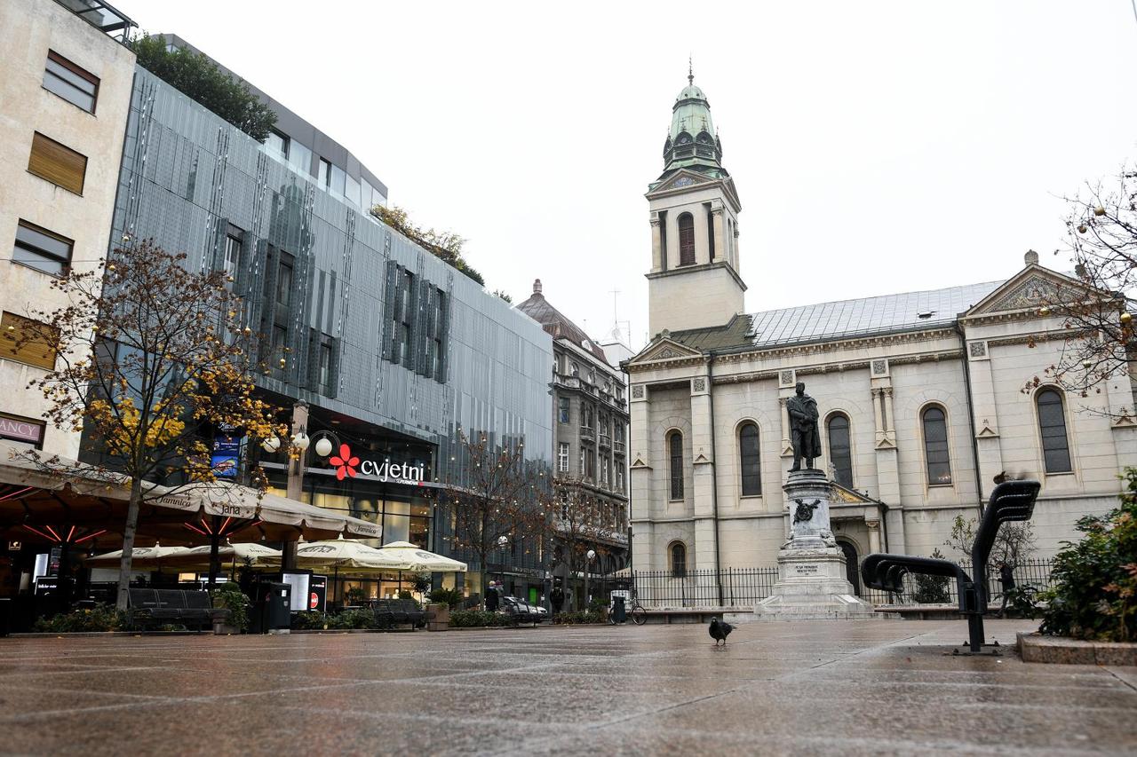Zagreb: Prazne gradske ulice prvog dana strožih mjera u borbi protiv koronavirusa