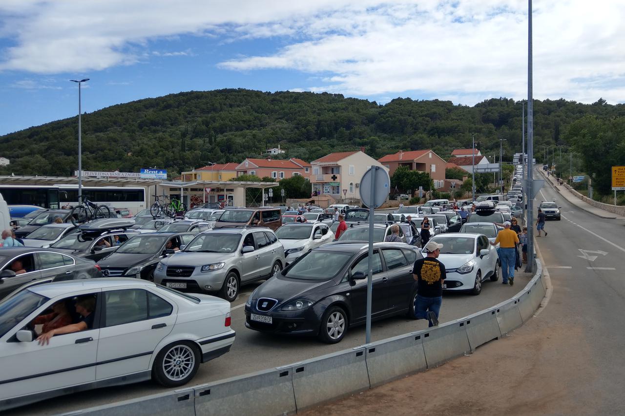 Turisti se vraćaju na hrvatsku obalu