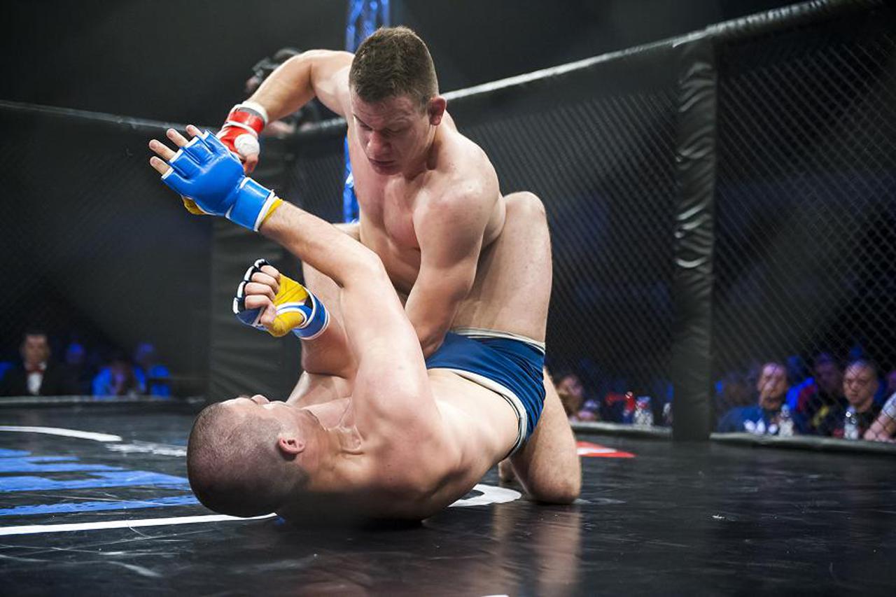 mma fight