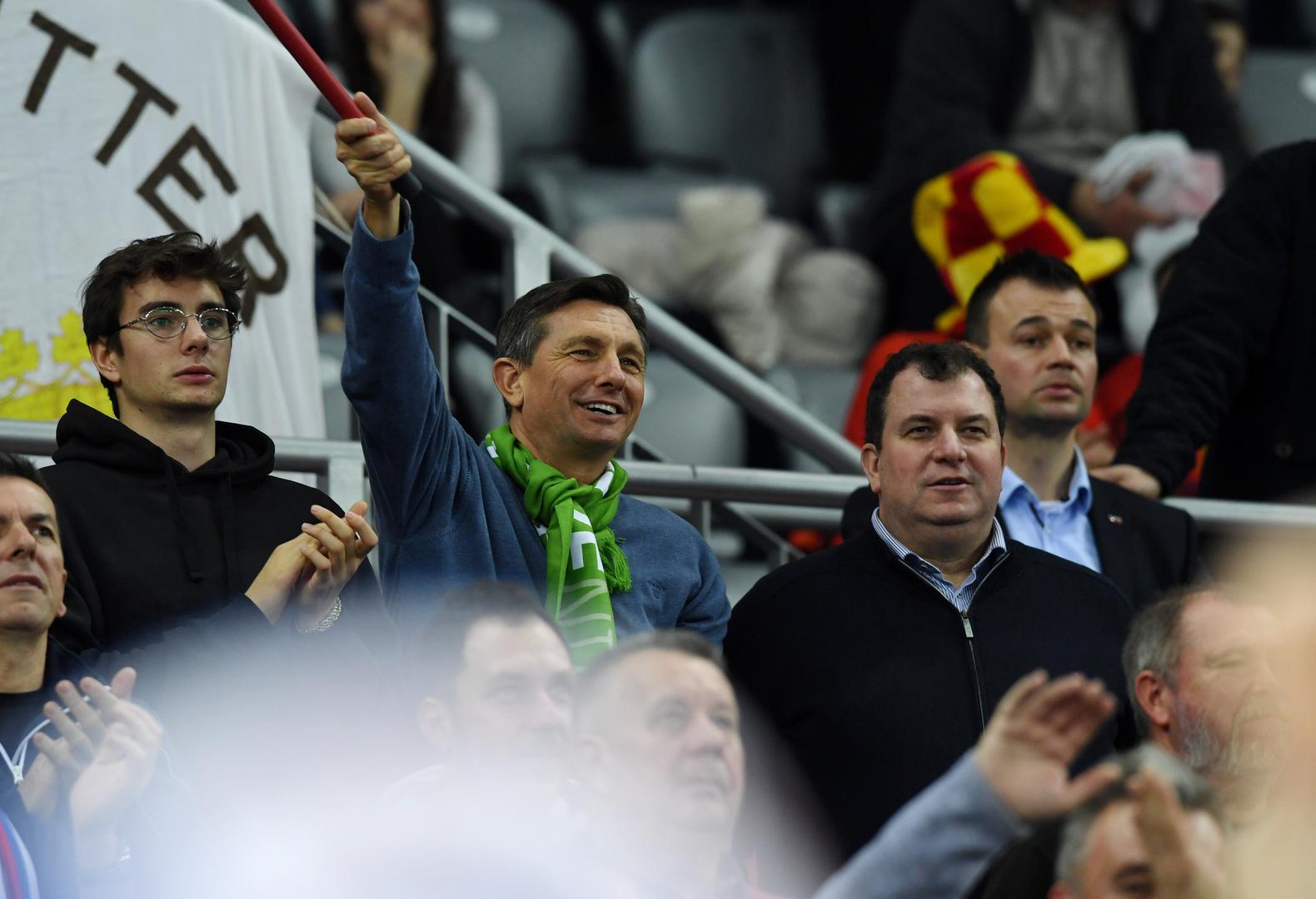 Slovence je bodrio njihov predsjednik Borut Pahor kojem je društvo radio Jakov Kitarović