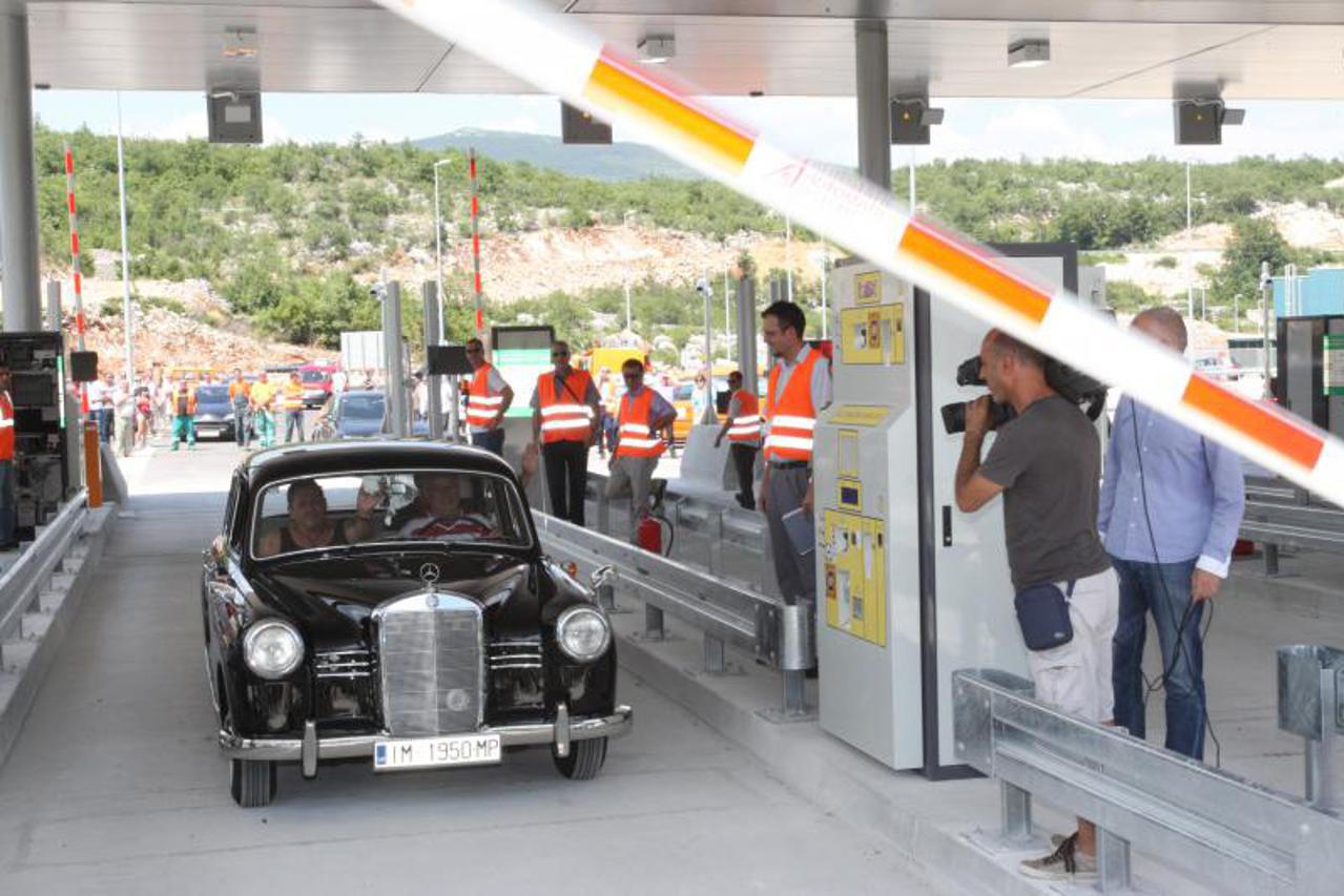 oldtimer mercedes,tunel sveti ilija (1)