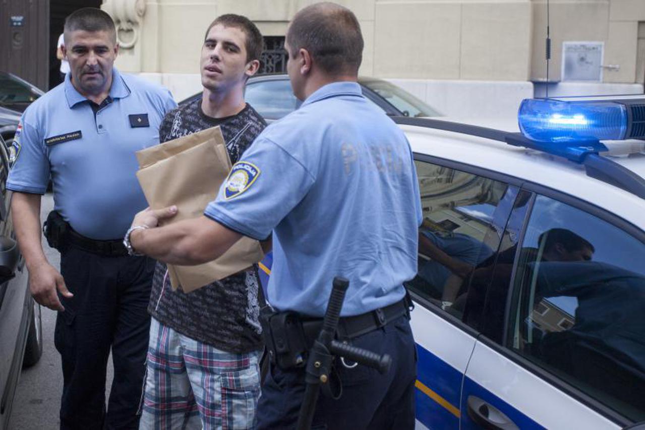 Privođenje Dina Kulišeka