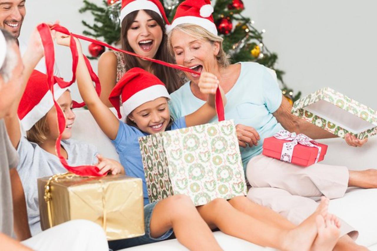 blagdansko darivanje