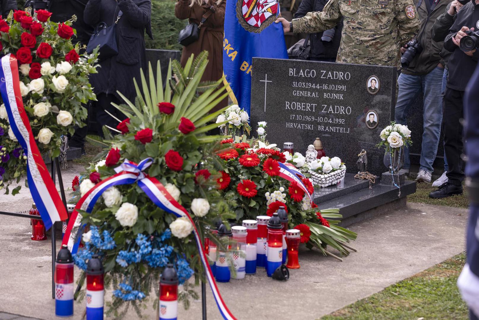 Blago Zadro bio je ratni zapovjednik obrane Borova Naselja i zapovjednik 3. bojne 204. vukovarske brigade.

