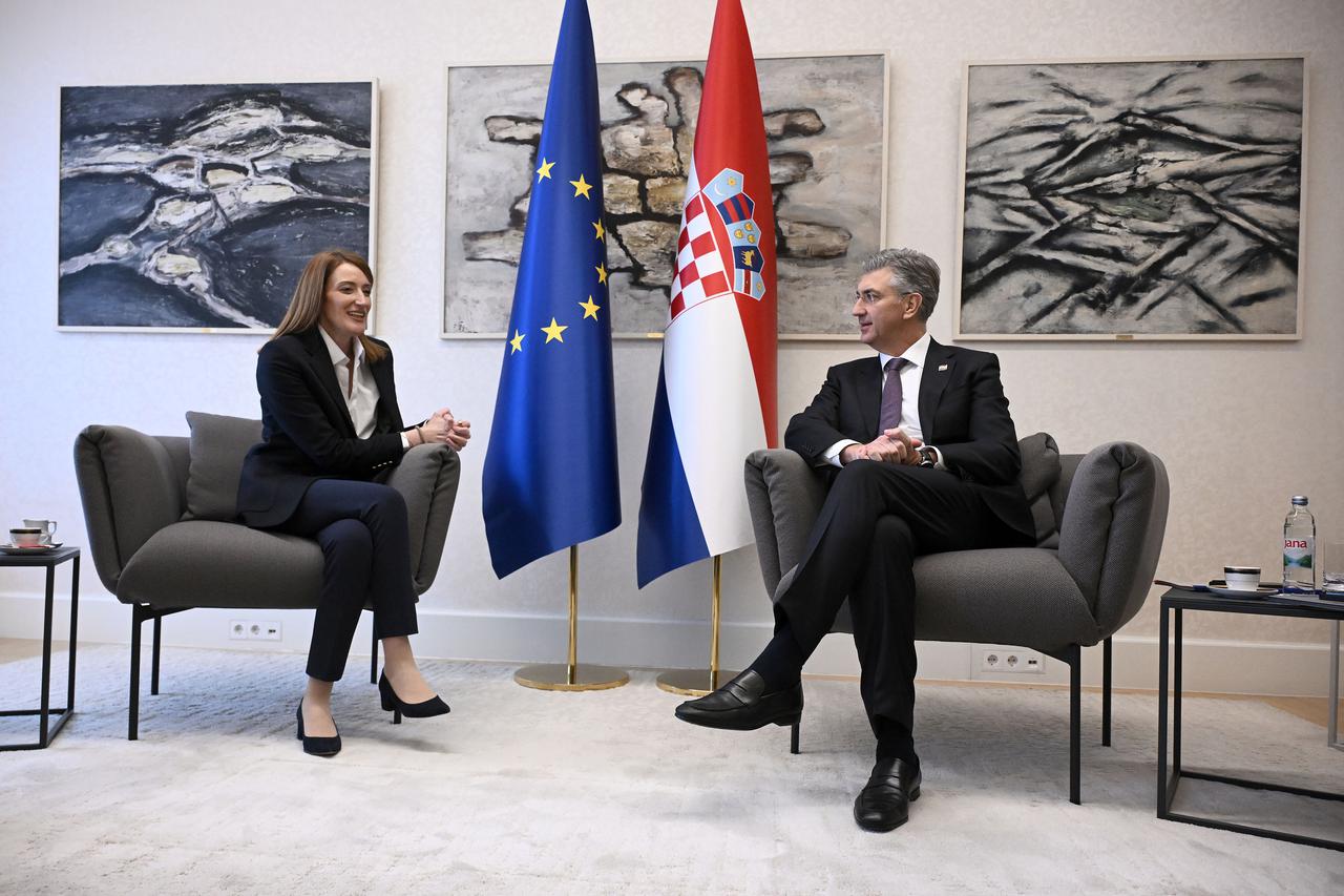 Zagreb: Sastanak predsjednika Vlade Andreja Plenkovića s predsjednicom Europskog parlamenta Robertom Metsolom