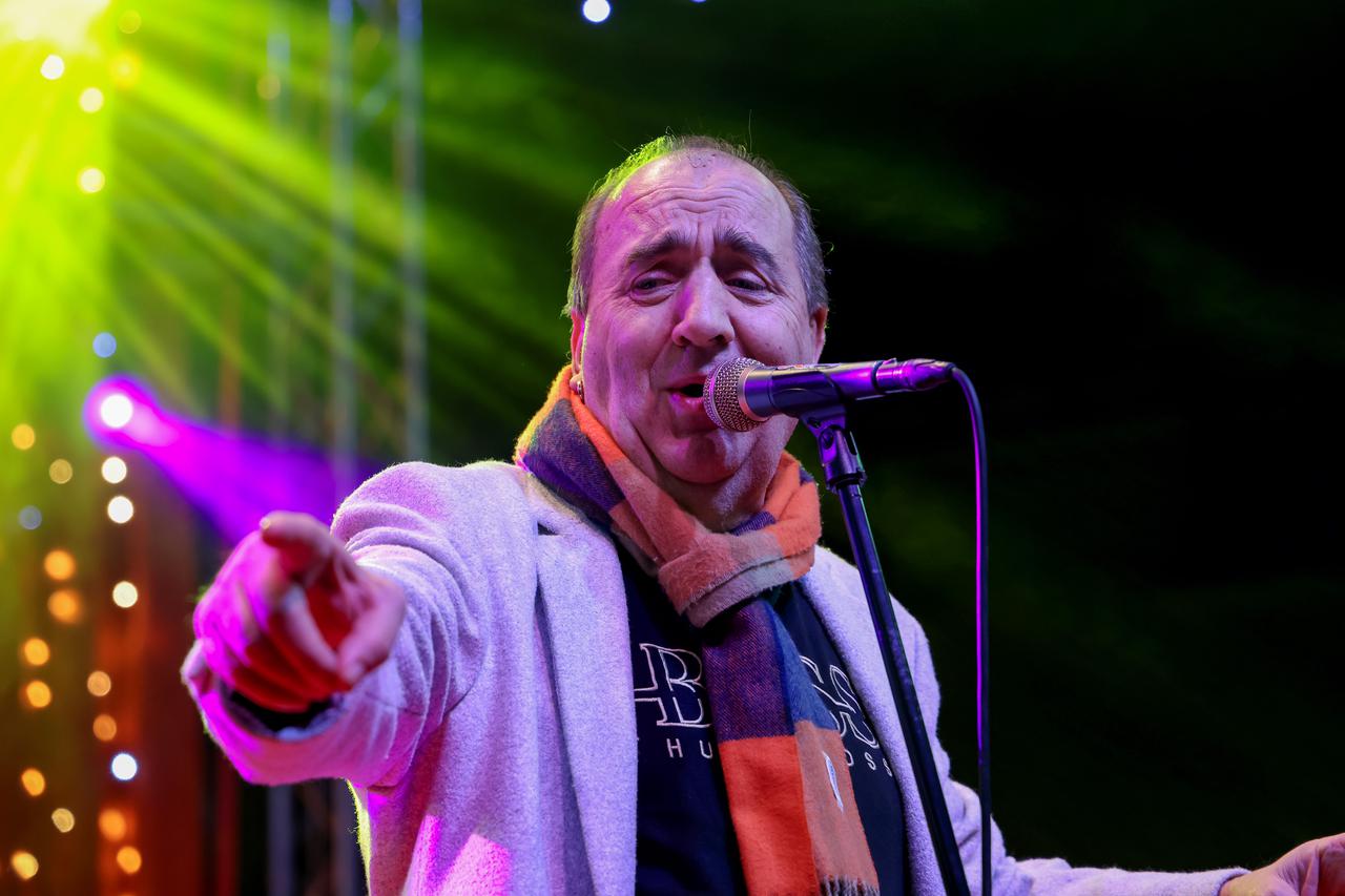 Zadar: Mladen Grdović koncertom otvorio Advent u Zadru