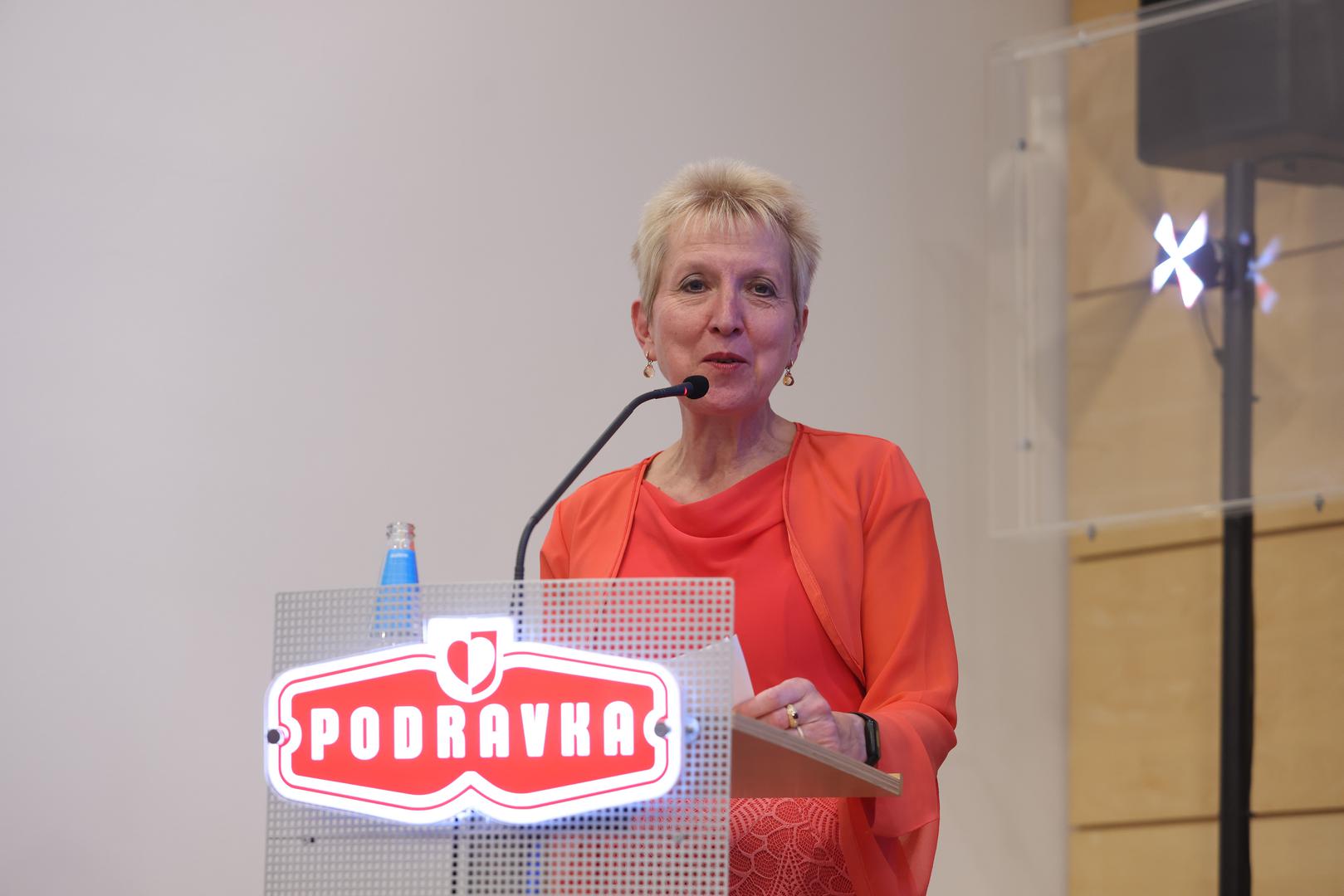 03.10.2023., Koprivnica - U sjedistu Podravke u Ulici Ante Starcevica odrzana je konferencija "Hrvatska kakvu trebamo" u organizaciji Vecernjeg lista. Ovogodisnja konferencija pod nazivom "Izazovna vremena i zenska snaga" posvecena je zenskom leadershipu te odgovara na pitanja mogu li zene na liderskim pozicijama bolje odgovoriti na krizu i izazove te u jesu li krizna vremena prilika za probijanje magicnog staklenog stropa za zene u biznisu. Hedwige Nuyens Photo: Boris Scitar/PIXSELL
