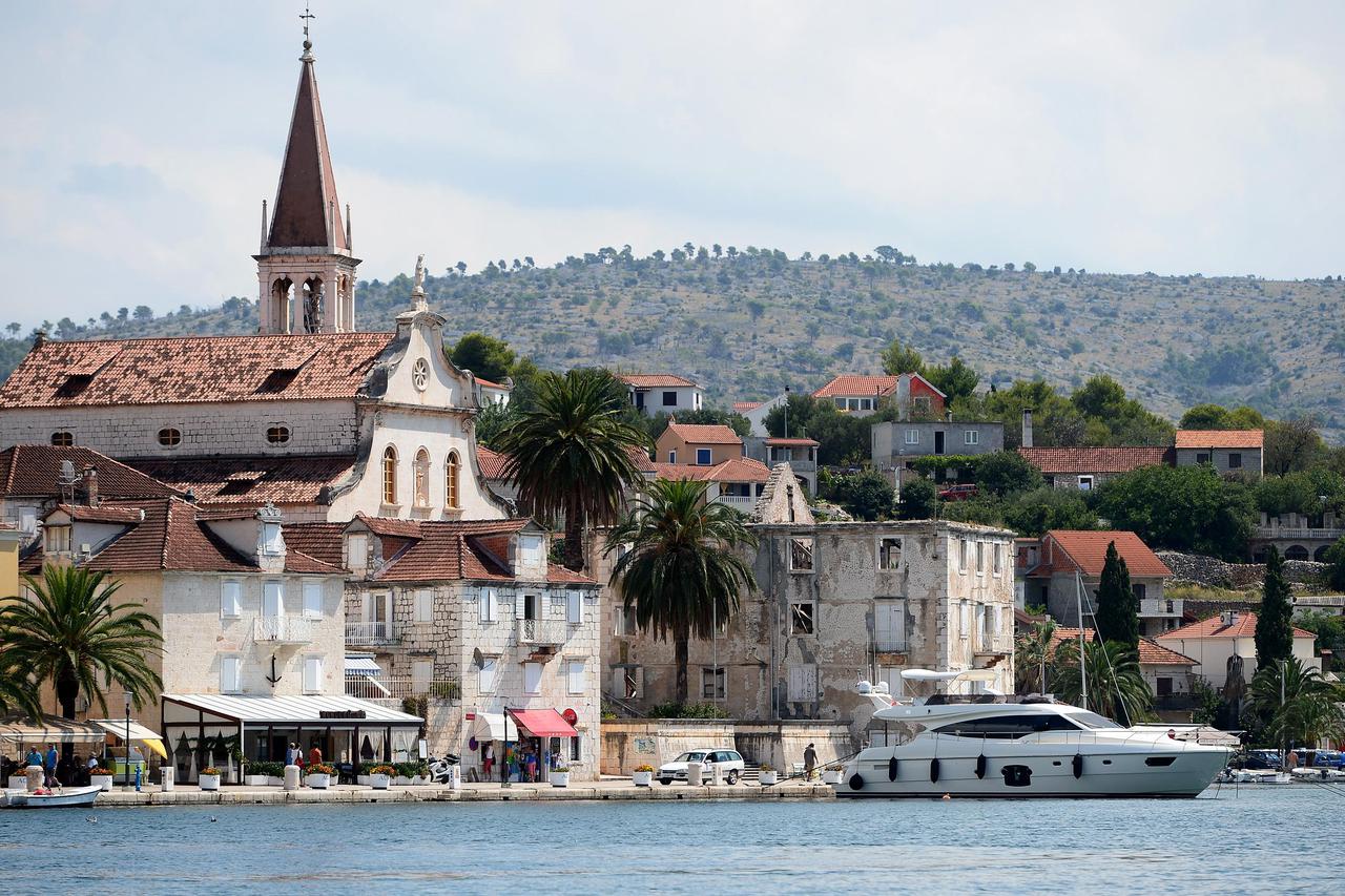 Milna Brač