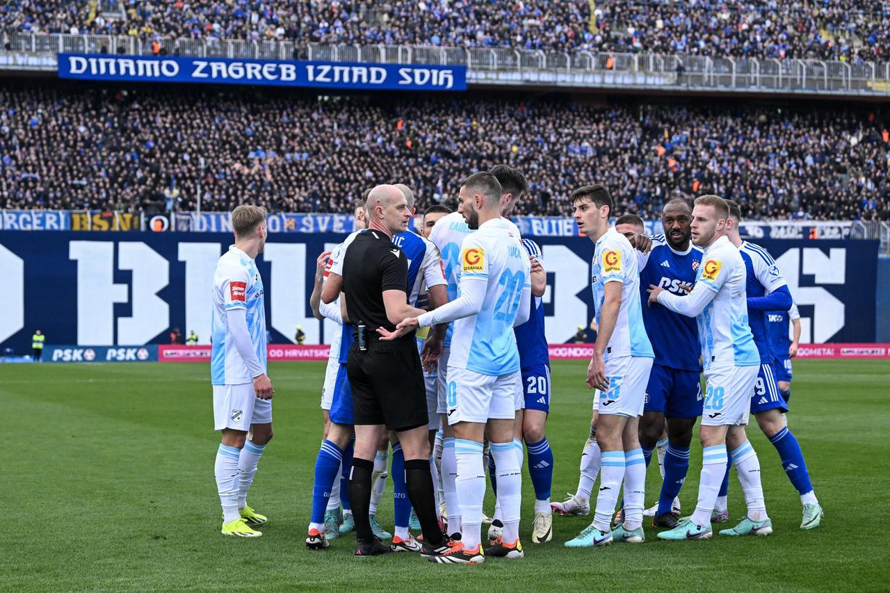 Zagreb: Atmosfera na utakmici GNK Dinamo-HNK Rijeka