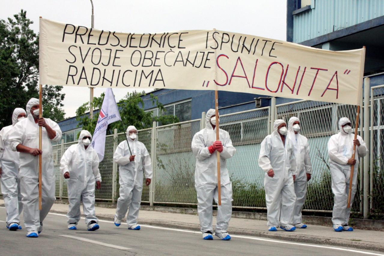 'pixsell-04.05.2010.-Split, Hrvatska - Sindikalna akcija ispred tvornice Salonit. Radnici najavljju jos vece prosvjede. Photo: Ivana Ivanovic/PIXSELL'