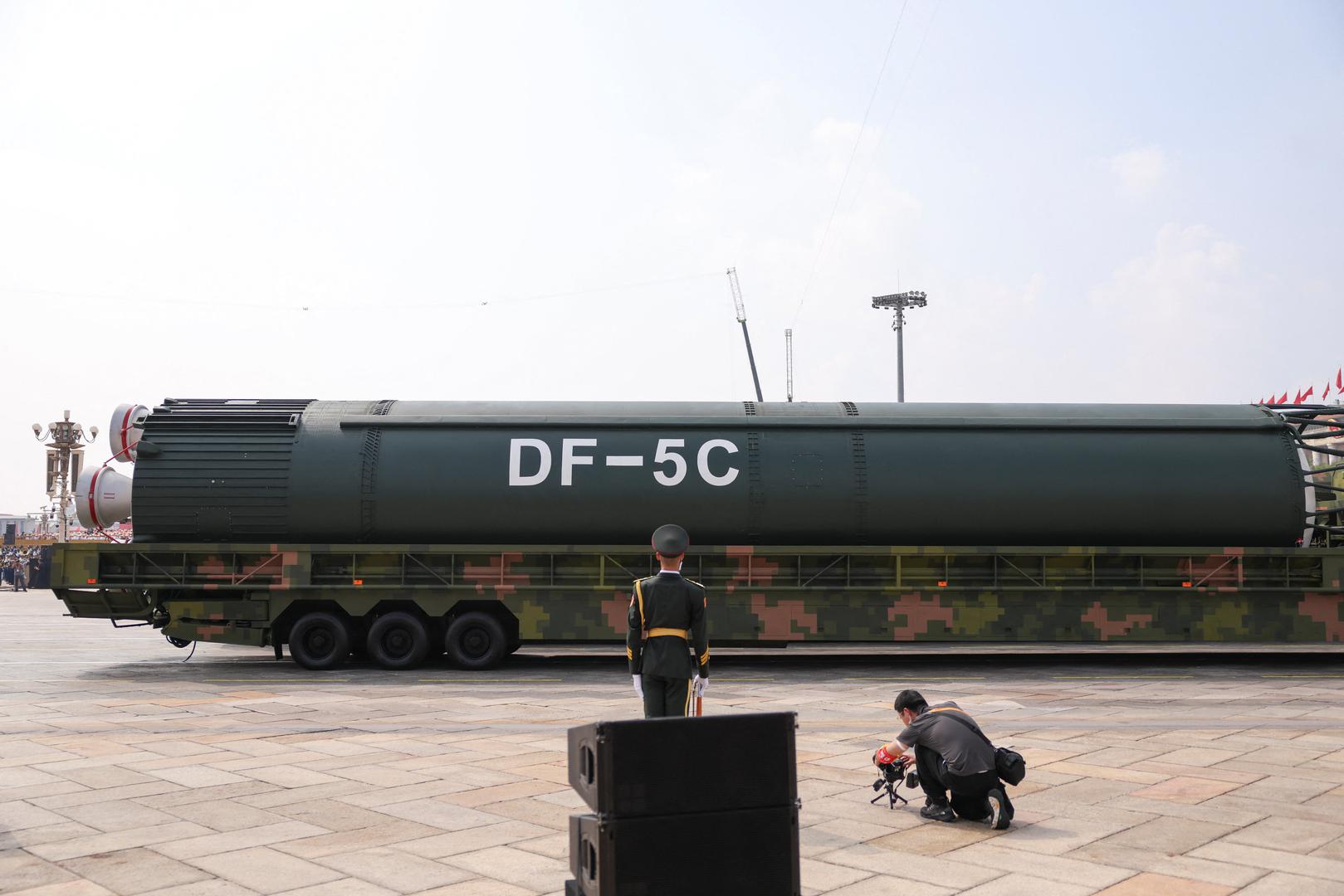 Xi Jinping, okružen Putinom i Kimom, odao je počast kineskim vojnicima koji su se borili protiv "japanskih osvajača" tijekom rata. U svojem govoru Xi je istaknuo ključnu ulogu Kine u pobjedi saveznika, naglasivši doprinos svoje zemlje u "spašavanju ljudi, obrani mira i osiguravanju pobjede". 