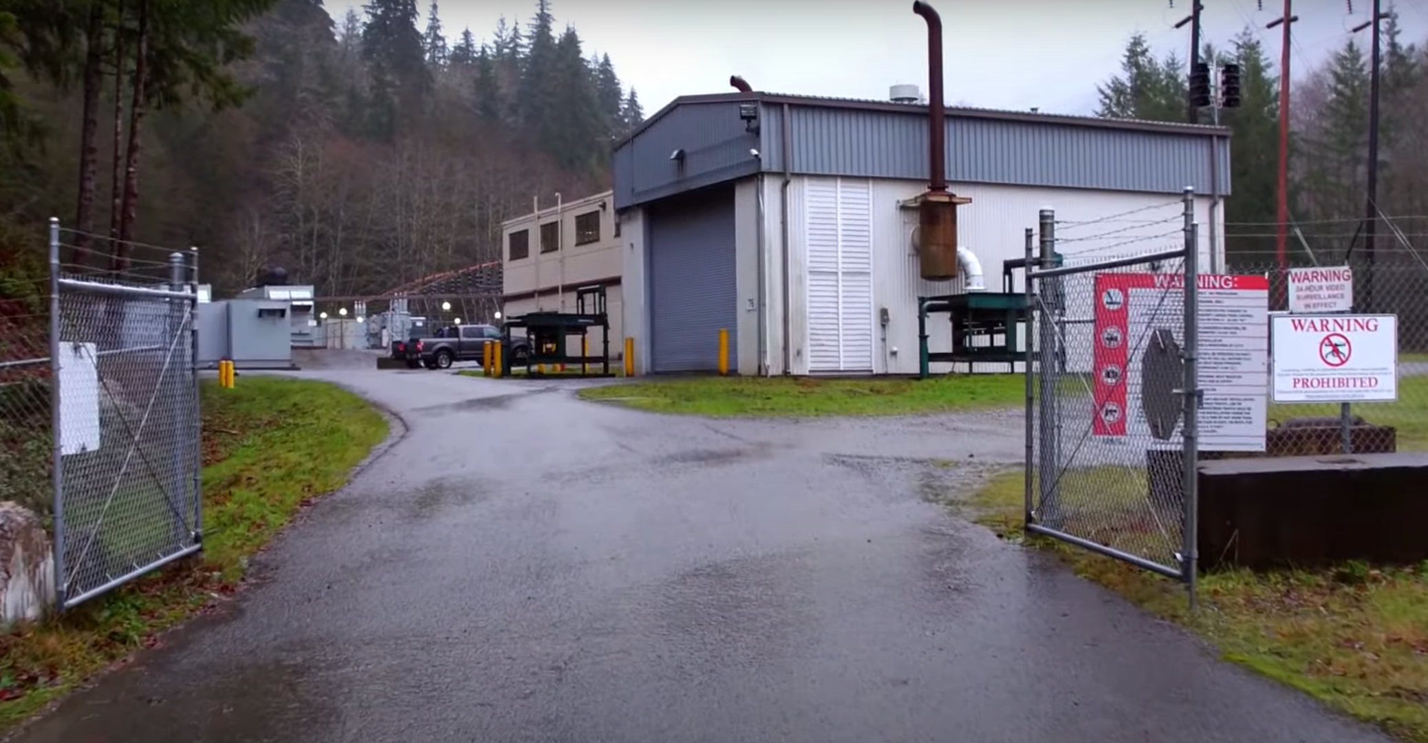 Konačno, na listi je i mornarička radiostanica Jim Creek. To je radioodašiljač vrlo niske frekvencije američke mornarice. Glavno područje rada je jednosmjerna komunikacija s podmornicama - osnovna zadaća je prijenos naredbi podmornicama Pacifičke flote. Sjedište stanice nalazi se blizu Osoa u saveznoj državi Washington.