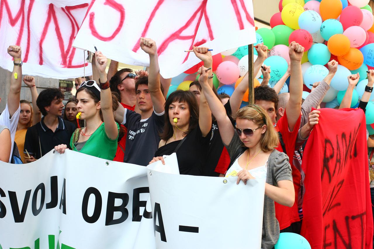16.05.2009 Zagreb - Prosvjed studenata zbog uvodjenja placanja skolarina .Prosvjed je krenuo od Filozofskog fakulteta prema trgu bana j. jelacica Photo: Danko Vucinovic/24sata