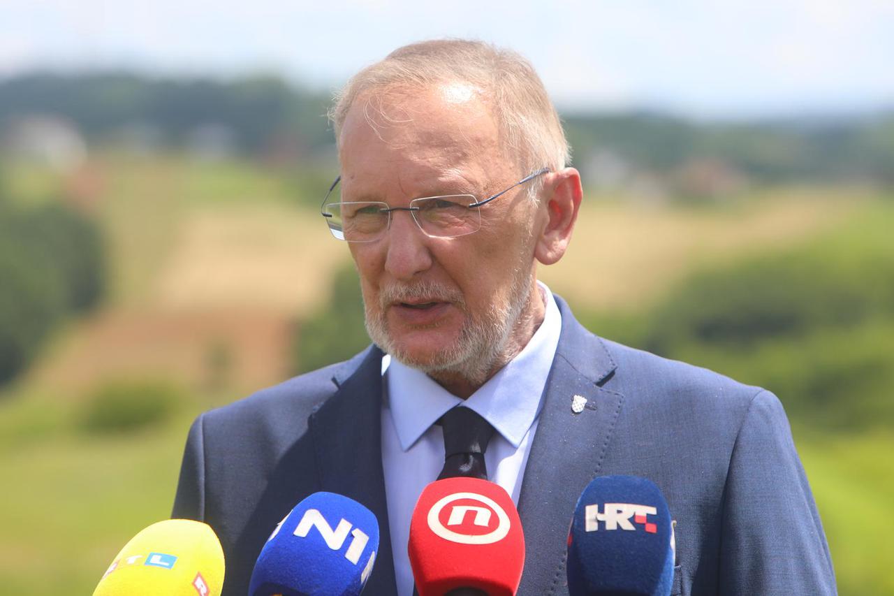 Cetingrad: Premijer Andrej Plenkovi? u obilasku granice s Bosnom i Hercegovinom