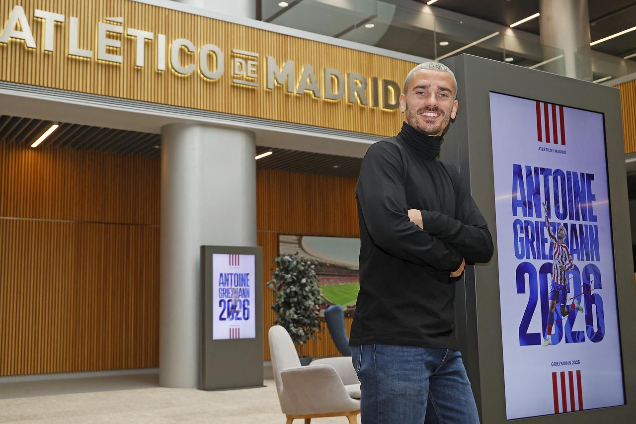 Antoine Griezmann Rejoins Atletico On A Permanent Deal - Madrid