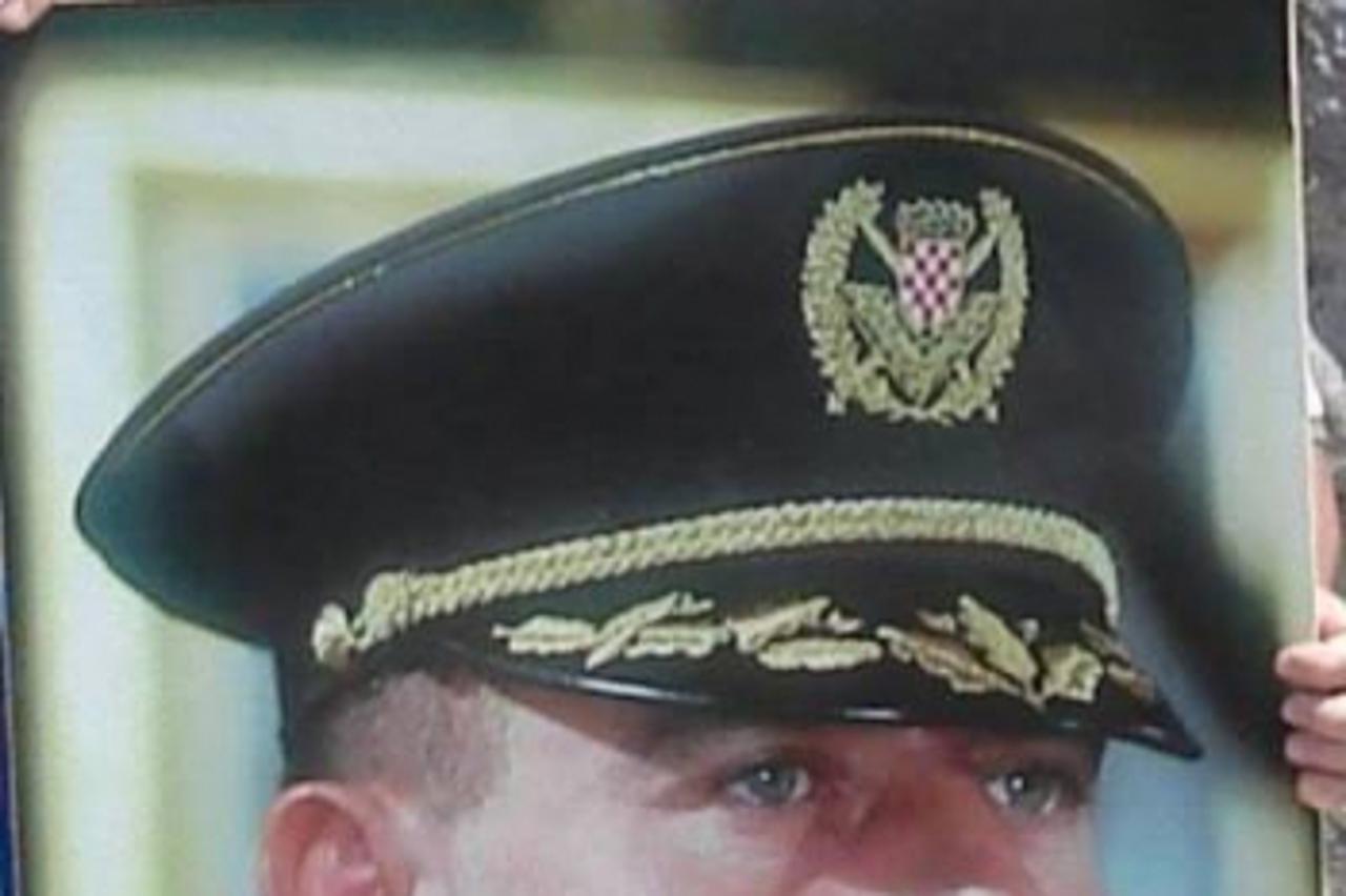 'Mihajlovic00_nnn_unu_201112'