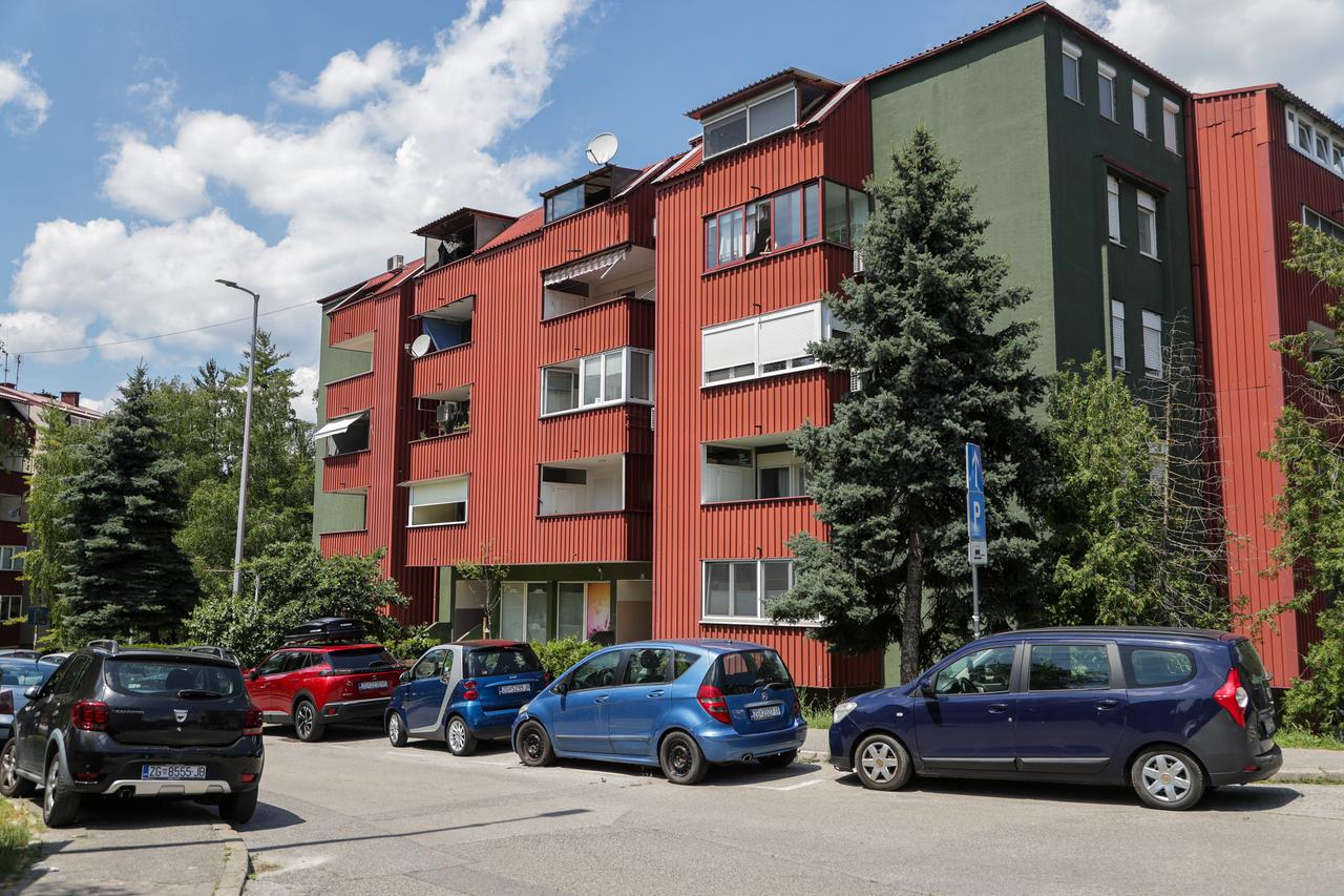 Sesvete: Zgrada u kojoj je u jutranjim satima bila talačka situacija 