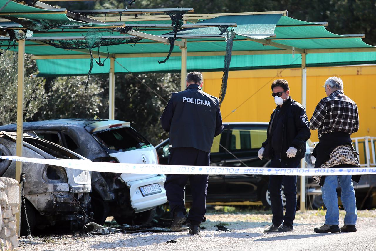 Požar automobila u Zablaću