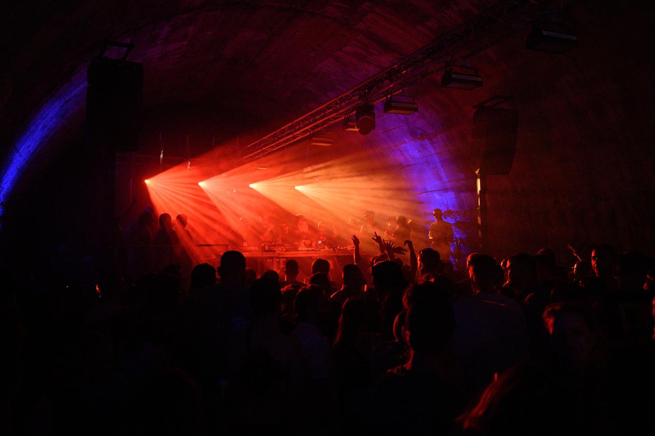 Zagreb: Techno party Timetable u tunelu Sljeme