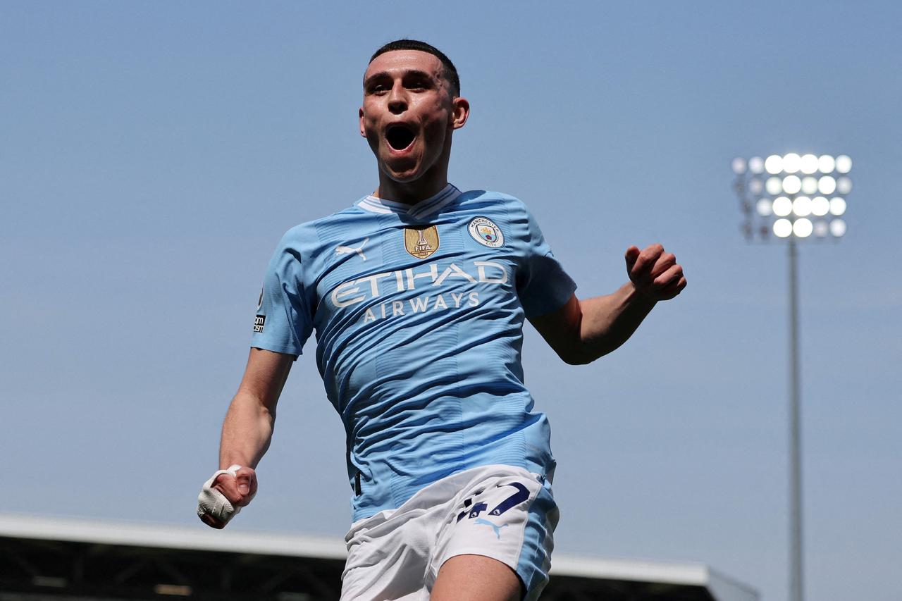 Premier League -  Fulham v Manchester City