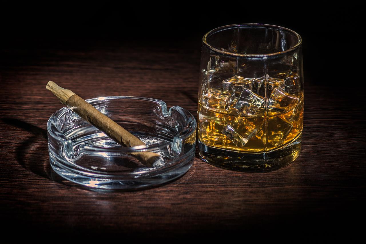 alkohol i cigarete