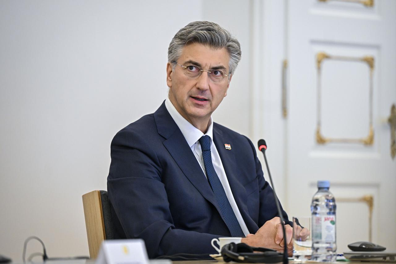 Zagreb: Predsjednik Vlade Andrej Plenković primio je predsjednika Nacionalne skupštine Republike Koreje Choa Jeonga Sika