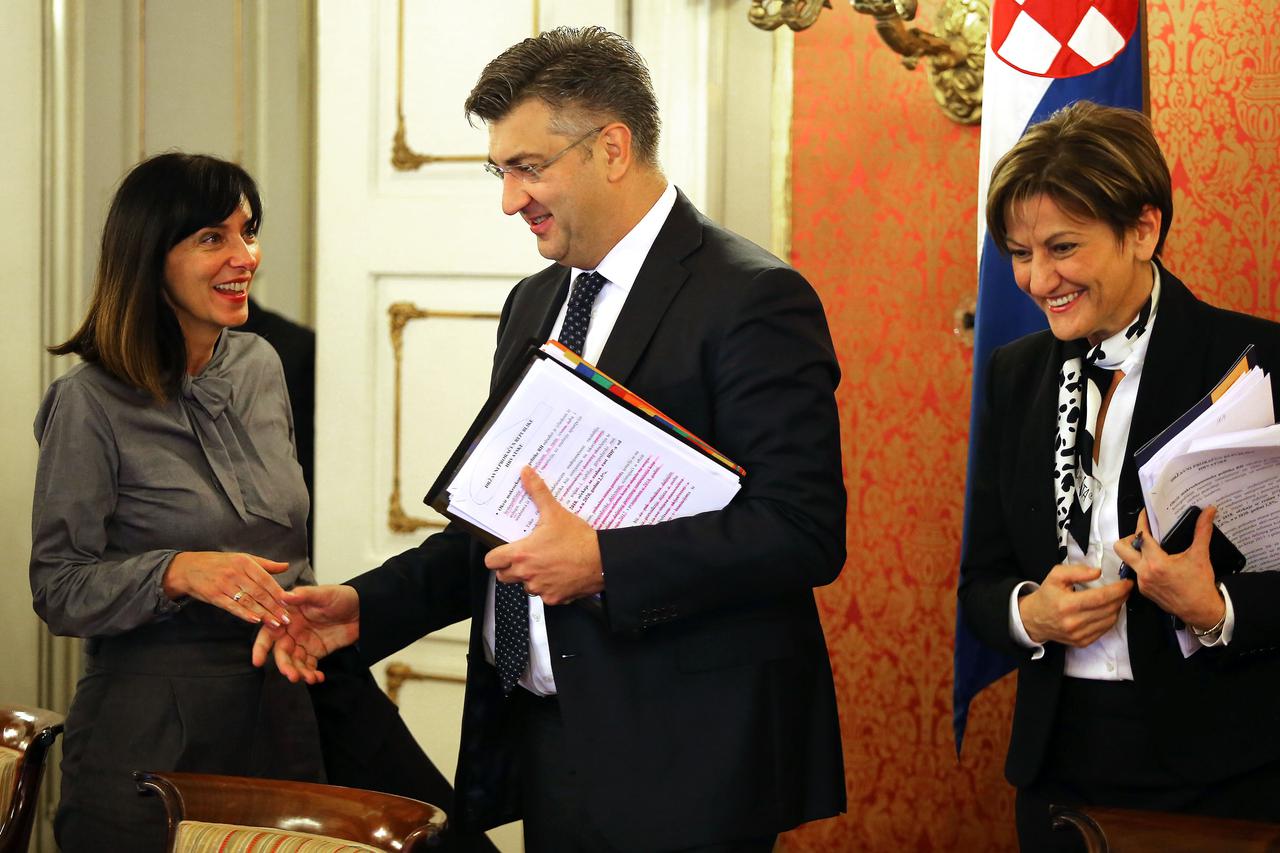 Zagreb: Ministar Marić na sjednici Vlade predstavio proračun za 2018.