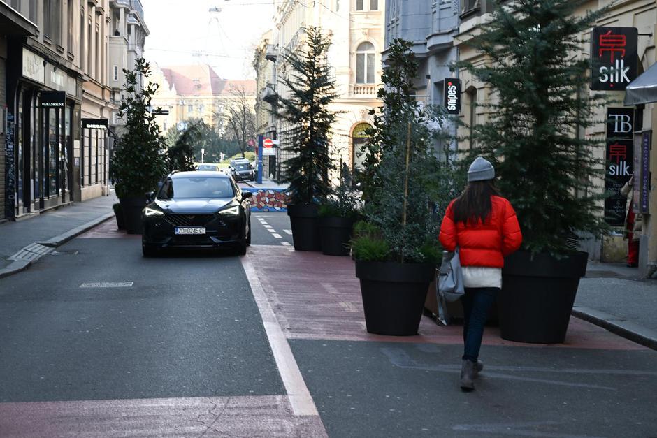 Nitko ne poštuje pješačke zone u Zagrebu