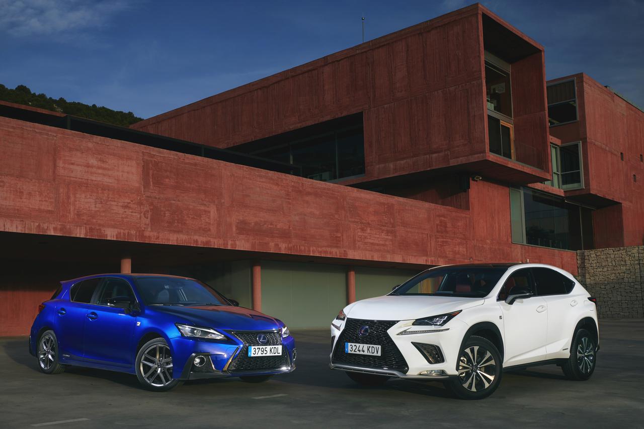 Lexus CT 200h i NX 300h