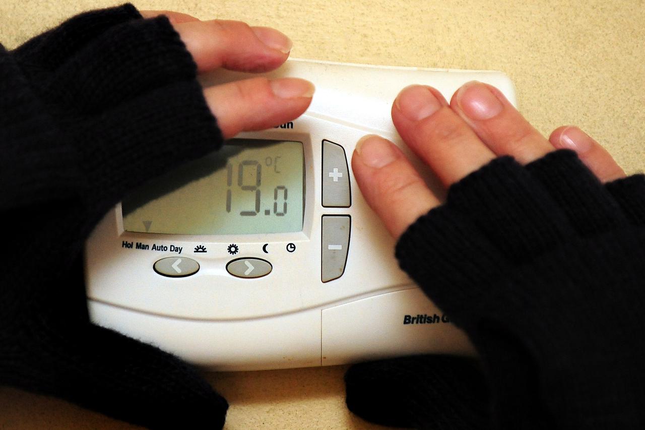 Ilustracije termostata za grijanje na plin