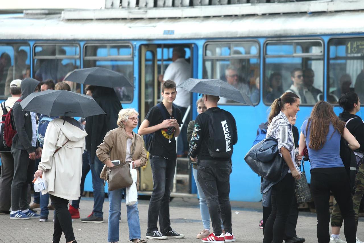 Kišno poslijepodne u središtu Zagreba