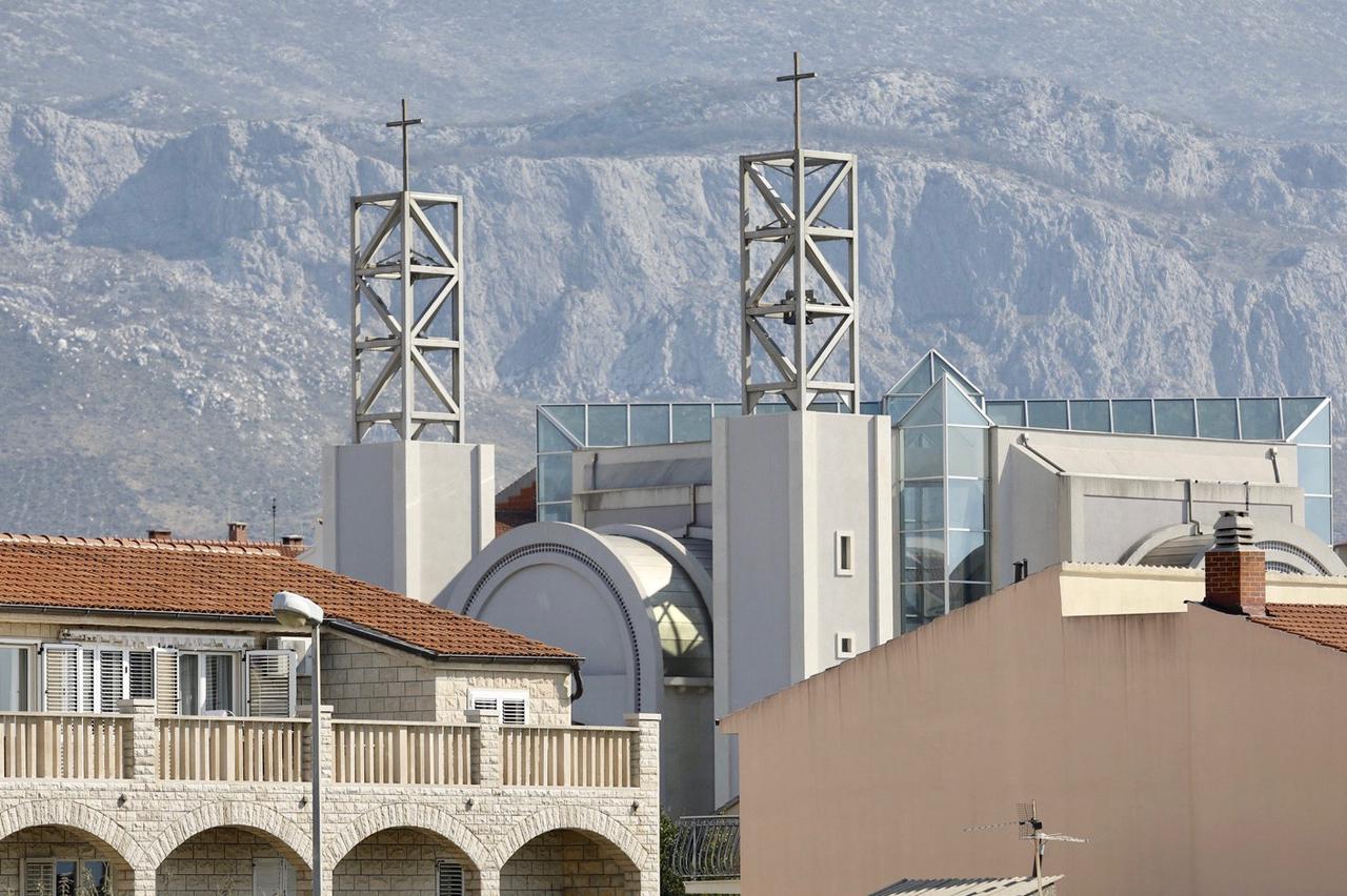 Split: Don Josip Delaš služio misu, napadnuta novinarka