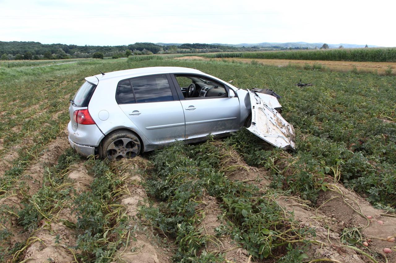 Prometna nesreća između Zagrađa i Pleternice