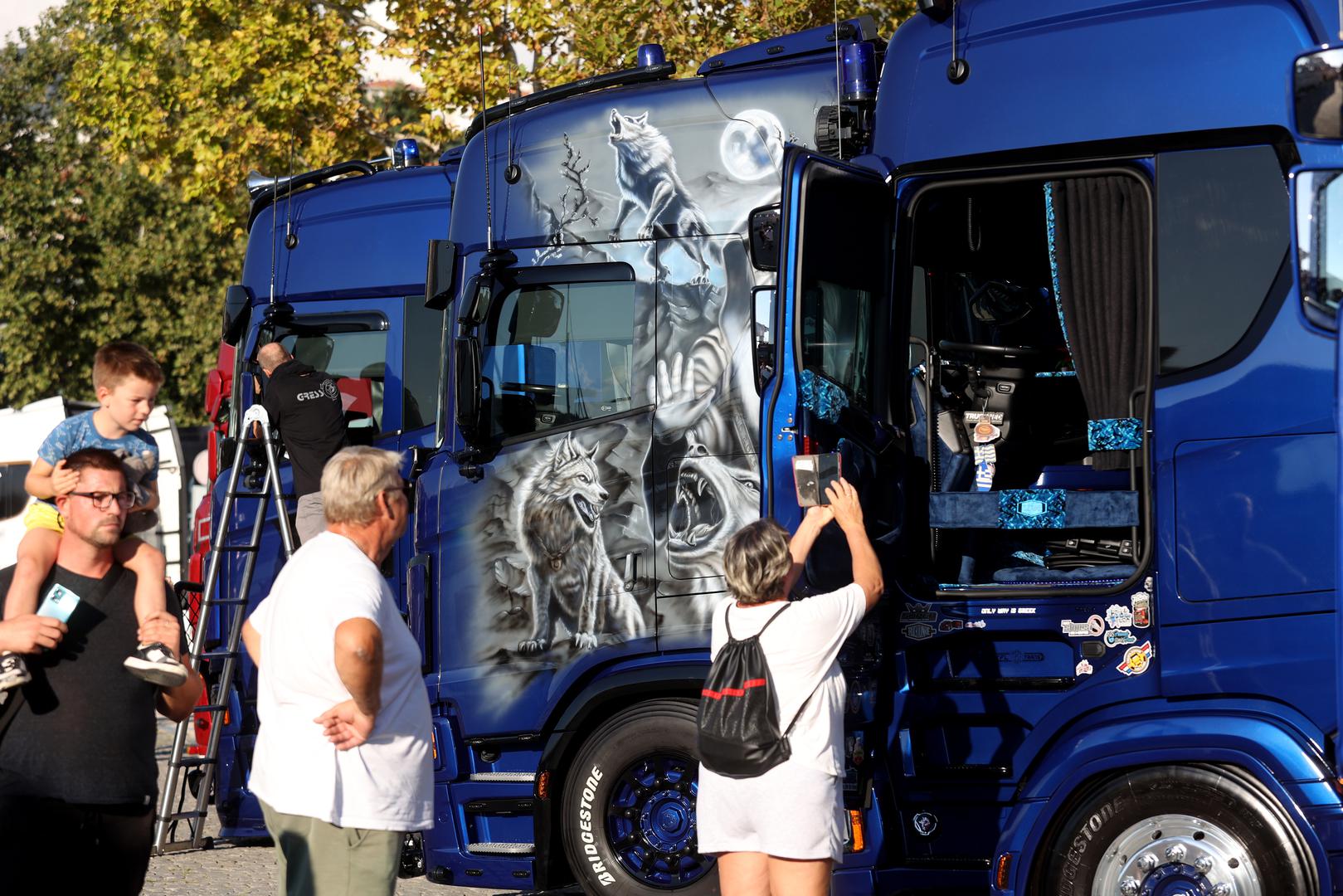 Novi Vinodolski i ove je godine domaćin atraktivnog Truck Showa, manifestacije koja je okupila ljubitelje kamiona, tuninga i dobre zabave. 