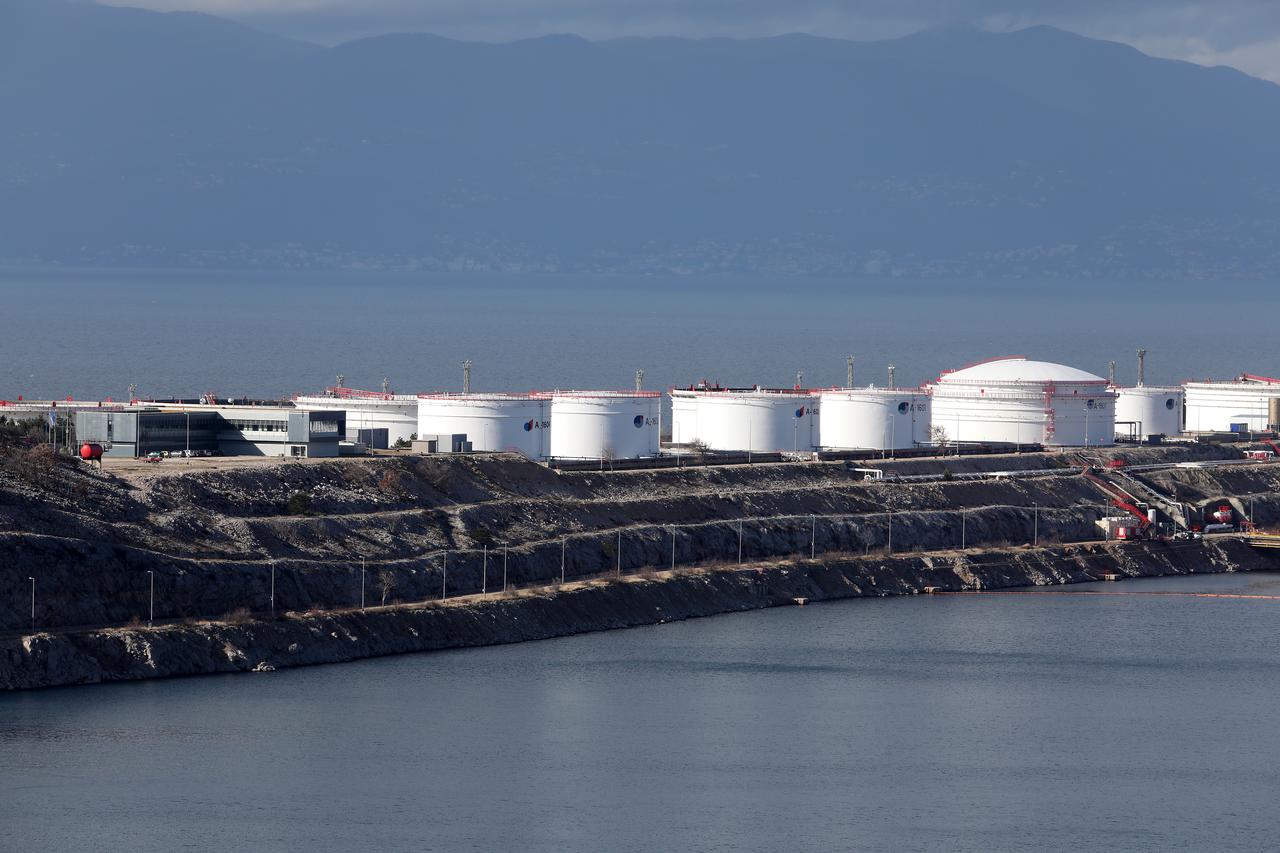 Omišalj: Postrojenja JANAF-a na otoku Krku