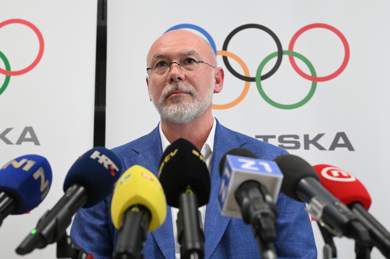 Zagreb: Izvanredna konferencija za novinare povodom ostavke Zlatka Mateše
